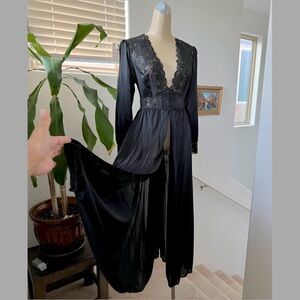 Shadowline Peignor Dressing Robe Lace Silky Nylon Romantic Goth Feminine Large